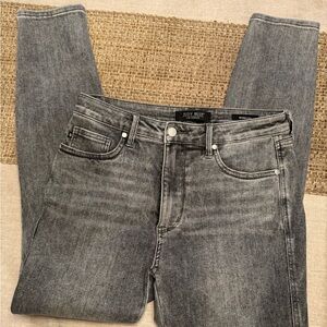 Judy Blue Women's Charcoal Skinny Jeans